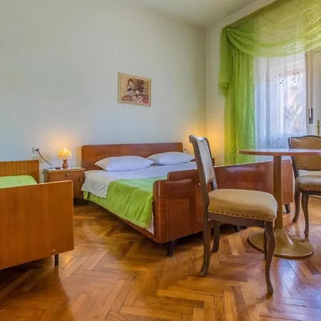 In 5569 Apartment *