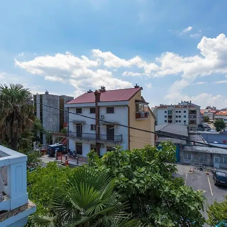 Apartment In 5569 Crikvenica